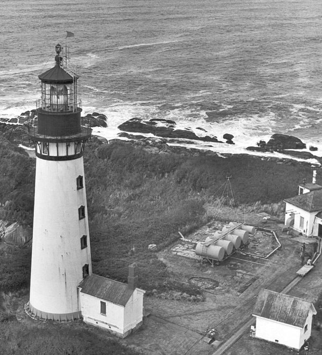 Destruction Island Lighthouse, Washington at Lighthousefriends.com
