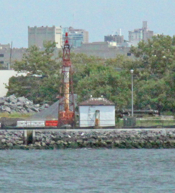 Governors Island Lighthouse, New York at Lighthousefriends.com