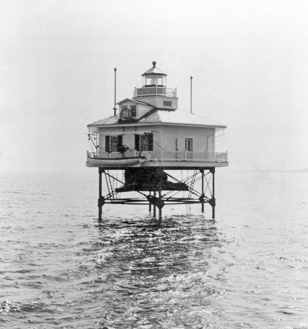 Ragged Point Lighthouse, Maryland at Lighthousefriends.com